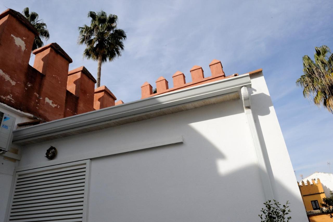 The Wall Of The Alcazar Palace Sevilla Exterior foto